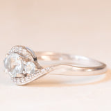 Anello vintage in oro bianco 9K con acquamarine (0.40ctw ca.) e diamanti (0.08ctw ca.), anni ‘80/‘90