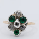 Anello a fiore antico in oro giallo 14K e argento con diamanti di taglio rosetta e paste di vetro verde, fine ‘800