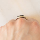 Anello Art Déco in oro giallo 14K con onice e diamante, anni ‘30