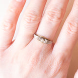 Anello trilogy antico in oro giallo e bianco 14K con diamanti (0.06ctw ca.), anni ‘30/‘40