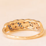 Anello vintage in oro giallo 9K con zaffiri (0.32ctw ca.) e diamanti (0.06ctw ca.), anno 1994