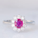 Anello a margherita vintage in platino con rubino (0.33ct) e diamanti (0.57ctw), anni ‘70