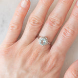 Anello a margherita vintage in platino con acquamarina (1.09ct) e diamanti (0.10ctw), anni ‘80/‘90