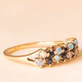 Anello vintage in oro giallo 8K con zaffiri (0.16ctw ca.) e opali (0.08ctw ca.), anni ‘60/‘70