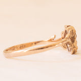 Anello vintage in oro giallo 8K con acquamarina (0.45ct ca.) e decorazioni floreali, anni ‘60/‘70