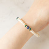 Braccialetto vintage con perle bianche, lapislazzuli, malachite e con dischi e chiusura in oro giallo 14K, anni ‘70