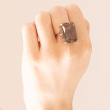 Anello vintage in oro giallo 9K con quarzo fumé inciso con testa di soldato romano, anno 1975