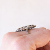 Anello Art Nouveau in oro bianco 14K con diamanti di taglio vecchia Europa (0.70ctw ca.) e di taglio rosetta, anni ‘20