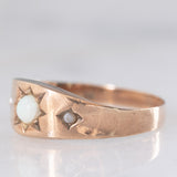 Trilogy gypsy antico in oro giallo 8K con opale e perline bianche, anni ‘10/‘20