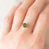 Solitario vintage in oro giallo 8K con cromodiopside (1ct ca.), anni ‘80
