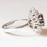 Anello a fiocco di neve vintage in oro bianco 18K con granato (2ct ca.) e diamanti di taglio brillante (1.50ctw ca.), anni ‘80