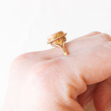 Anello da cocktail vintage in oro giallo 9K con opale (0.20ct ca.), anni ‘60