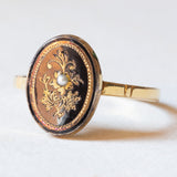 Anello antico in oro giallo 14K con smalti neri e perlina bianca, primi del ‘900