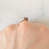 Solitario vintage in oro giallo 9K con granato di taglio a cuore (0.60ct ca.)