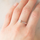 Anello vintage in oro bianco 9K con diamanti (0.15ctw ca.), anni ‘80/‘90