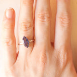 Anello vintage in oro bianco 9K con iolite di taglio marquise (1.10ct ca.), anni ‘80 ca.