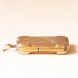 Ciondolo portafoto antico con lamina in oro giallo 9K su metallo, primi del ‘900