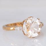 Anello da cocktail in oro giallo 9K con quarzo chiaro (3.40ct) e diamanti