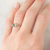 Anello vintage in oro giallo 9K con smeraldo (0.22ct ca.) e diamanti (0.03ctw ca.), anno 1988