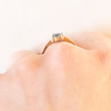 Anello solitario vintage in oro giallo 9K con topazio azzurro (0.35ct ca.), anno 1989