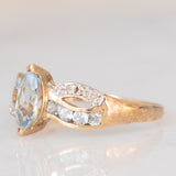 Anello vintage in oro giallo 9K con topazi azzurri (0.80ctw ca.) e diamanti, anni ‘80/‘90