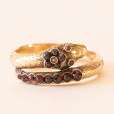 Anello a serpente antico in oro giallo 14K con granati e perlina bianca, primi del ‘900