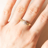 Anello in oro giallo e bianco 14K con diamanti (0.17ctw ca.), anni ‘60