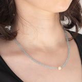 Collana moderna con acquamarine, perla bianca e oro giallo 14K