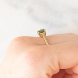 Solitario vintage in oro giallo 8K con cromodiopside (1ct ca.), anni ‘80