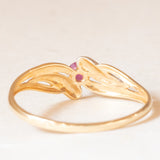 Anello vintage in oro giallo e bianco 18K con rubino sintetico (0.07ct ca.), anni ‘60/‘70