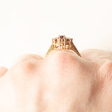 Anello a margherita vintage in oro giallo 8K con granati (0.70ctw ca.), anni ‘60