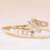 Anello vintage in oro bianco 14K con diamante centrale di taglio marquise (0.25ct ca.) e con diamanti laterali di taglio brillante (0.16ctw ca.), anni ‘70