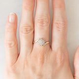 Anello a fiore vintage in oro giallo e bianco 9K con diamanti (0.15ctw ca.)