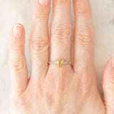 Anello vintage in oro giallo 9K con tormalina gialla (0.60ct ca.) e diamanti (0.10ctw ca.)