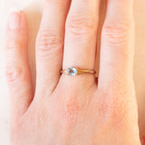 Anello solitario vintage in oro giallo 9K con topazio azzurro (0.35ct ca.), anno 1989