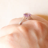 Anello vintage in oro bianco 9K con ametista (1.50ct ca.) e diamanti (0.04ctw ca.)