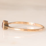 Solitario antico in oro giallo 9K con tormalina rosa (0.25ct ca.), anni ‘10/‘20