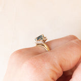 Anello vintage in oro giallo e bianco 9K con topazi azzurri (1.30ctw ca.) e diamanti, anni ‘90/anni ‘2000