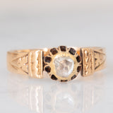 Solitario a fascia antico in oro giallo 14K con diamante di taglio rosetta (0.30ct ca.), fine ‘800/inizio ‘900