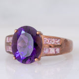 Anello da cocktail vintage in oro rosa 9K con ametista (3.30ct ca.) e zaffiri rosa sintetici (0.53ctw)