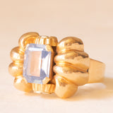 Anello vintage a fiocco in oro giallo 18K con spinello azzurro sintetico (2.50ct ca.), anni ‘50