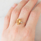 Anello da cocktail vintage in oro giallo 9K con quarzo citrino (2.20ct ca.) e diamanti, anno 2010