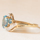 Anello vintage in oro giallo e bianco 9K con topazi azzurri (1.30ctw ca.) e diamanti, anni ‘90/anni ‘2000