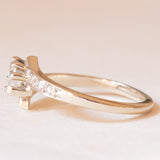 Anello vintage in oro bianco 14K con diamante centrale di taglio marquise (0.25ct ca.) e con diamanti laterali di taglio brillante (0.16ctw ca.), anni ‘70