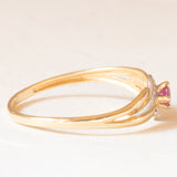 Anello vintage in oro giallo e bianco 18K con rubino sintetico (0.07ct ca.), anni ‘60/‘70