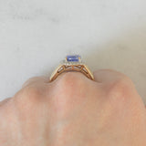 Anello a margherita vintage in oro giallo e bianco 14K con tanzanite (2.10ct ca.) e diamanti (0.30ctw ca.), anni ‘80