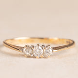 Trilogy vintage in oro giallo 9K con diamanti di taglio brillante (0.12ctw ca.), anno 1981
