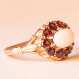 Anello vintage in oro giallo 9K con opale (0.50ct ca.) e granati (0.40ctw ca.), anno 1988