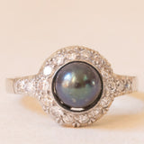 Anello a margherita vintage in oro bianco 14K con perla nera e diamanti di taglio brillante (0.40ctw ca.), anni ‘70