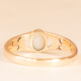 Anello a fascia vintage in oro giallo 8K con opale (0.25ct ca.) e perline bianche, anni ‘70